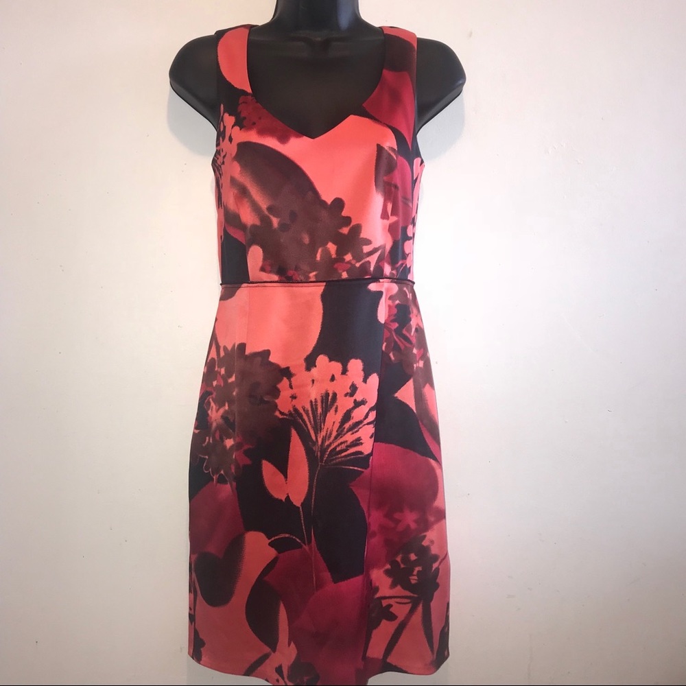 T TAHARI - Red, peach, black floral design dress